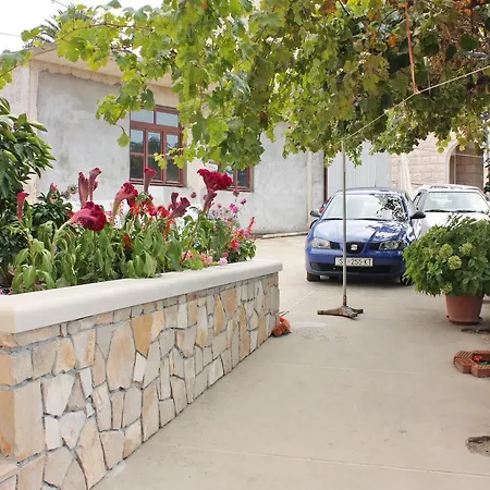 Apartment 5620b Sumartin